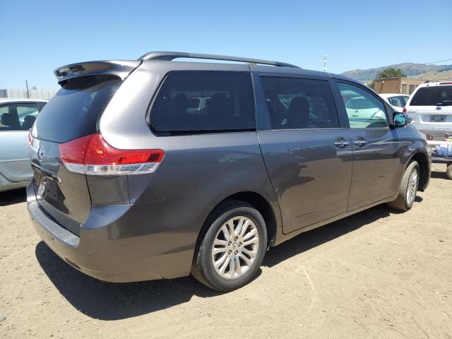 5TDYK3DC8BS072924 - 2011 TOYOTA SIENNA XLE CHARCOAL photo 3