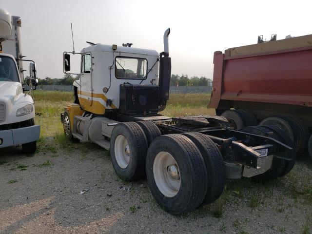 1FUYDSEB5YLG61557 - 2000 FREIGHTLINER CONVENTION FLD120 TWO TONE photo 3