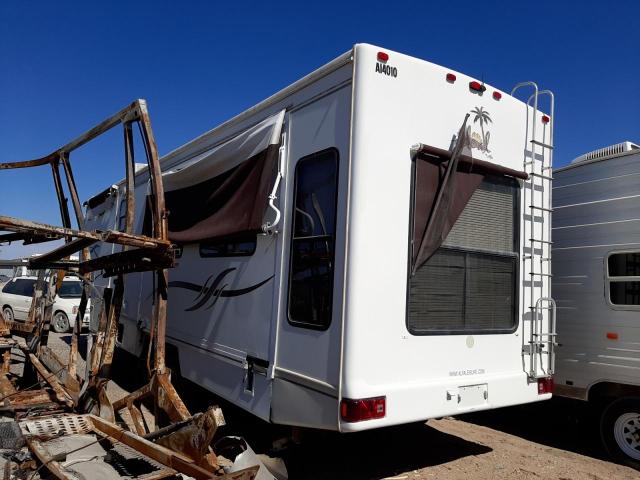 1AU2960274A012062 - 2004 CAM TRAILER WHITE photo 3