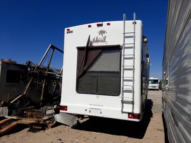 1AU2960274A012062 - 2004 CAM TRAILER WHITE photo 4