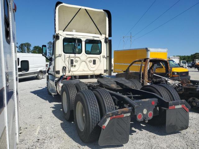 3AKJGED59FSGP2259 - 2015 FREIGHTLINER CASCADIA 1 WHITE photo 3