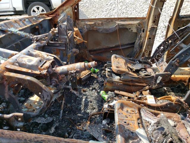 2C4RC1BG2FR661803 - 2015 CHRYSLER TOWN & COU TOURING 烧焦的 照片 7