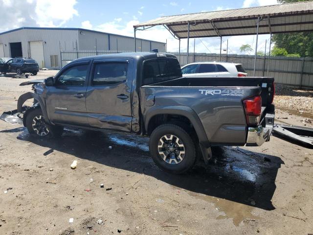 3TMCZ5AN9JM125281 - 2018 TOYOTA TACOMA DOUBLE CAB GRAY photo 2