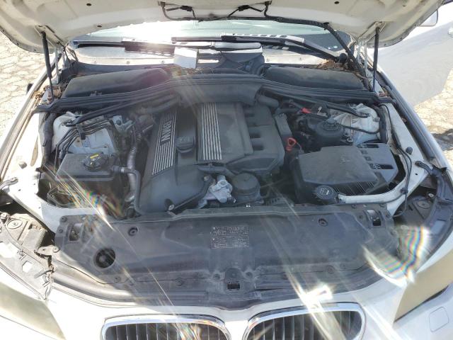 WBANA73554B810508 - 2004 BMW 530 I WHITE photo 11