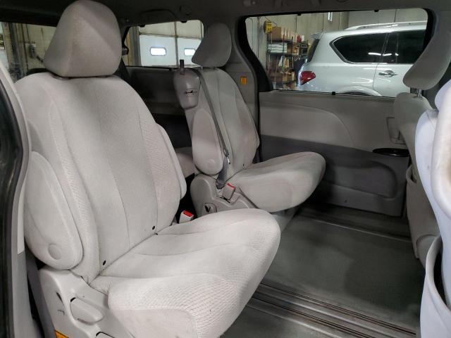 5TDKK3DC1BS143290 - 2011 TOYOTA SIENNA LE GRAY photo 11