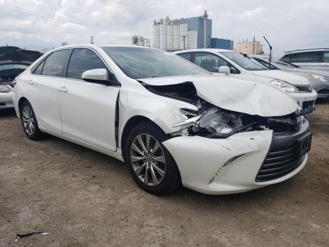 4T1BF1FK3FU947360 - 2015 TOYOTA CAMRY LE WHITE photo 4