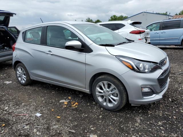 KL8CD6SA5MC220385 - 2021 CHEVROLET SPARK 1LT ვერცხლისფერი ფოტო 4