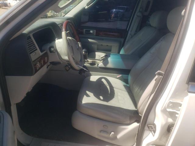 5LMFU285X5LJ02429 - 2005 LINCOLN NAVIGATOR თეთრი ფოტო 7