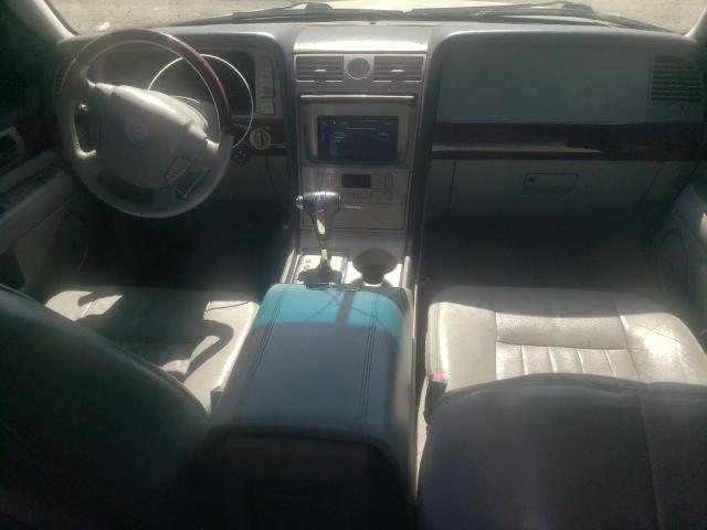 5LMFU285X5LJ02429 - 2005 LINCOLN NAVIGATOR თეთრი ფოტო 8