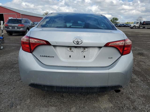 2T1BURHE7JC036373 - 2018 TOYOTA COROLLA L ვერცხლისფერი ფოტო 6