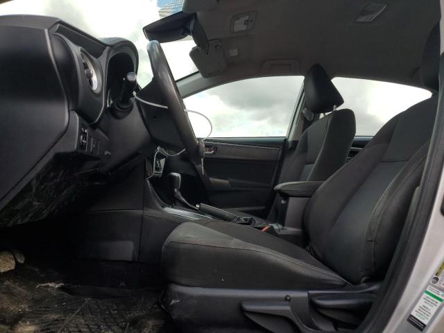 2T1BURHE7JC036373 - 2018 TOYOTA COROLLA L ვერცხლისფერი ფოტო 7