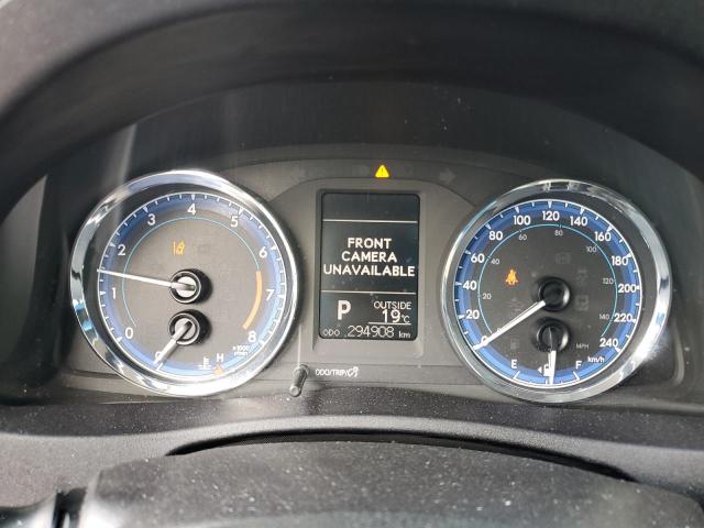 2T1BURHE7JC036373 - 2018 TOYOTA COROLLA L ვერცხლისფერი ფოტო 9