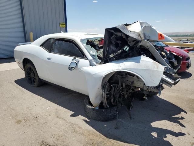 2C3CDZAG0JH334449 - 2018 DODGE CHALLENGER SXT WHITE photo 4