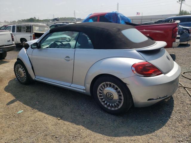 3VW5X7ATXDM830875 - 2013 VOLKSWAGEN BEETLE SILVER photo 2