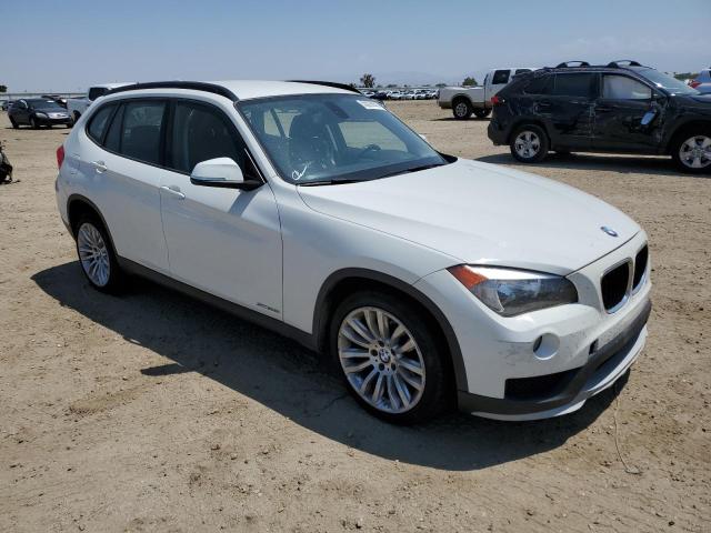 WBAVM1C53FV315214 - 2015 BMW X1 SDRIVE28I WHITE photo 4