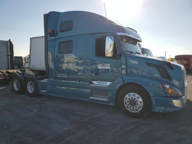 4V4NC9EH4HN983137 - 2017 VOLVO VN VNL BLUE photo 1