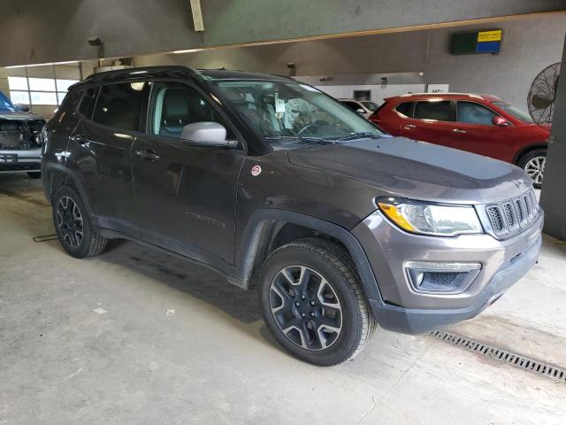 3C4NJDDBXKT622424 - 2019 JEEP COMPASS TRAILHAWK GRAY photo 4