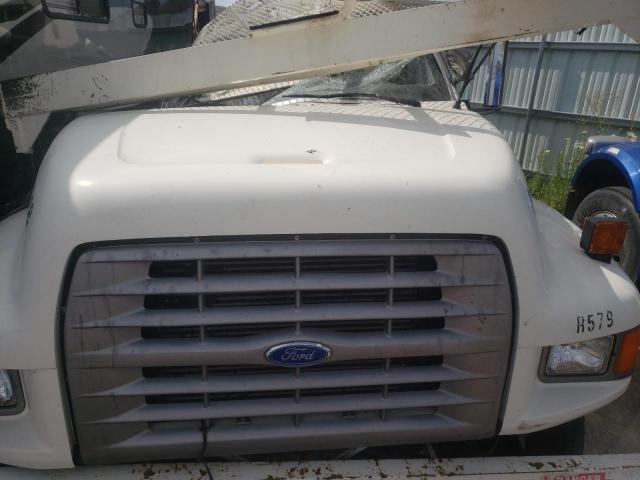 1FDYF80C5SVA30865 - 1995 FORD F800 WHITE photo 11