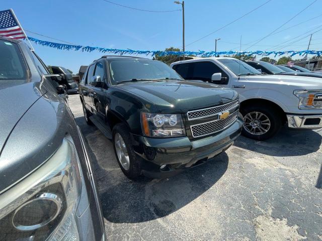 3GNTKEE75DG211536 - 2013 CHEVROLET AVALANCHE LS GREEN photo 1