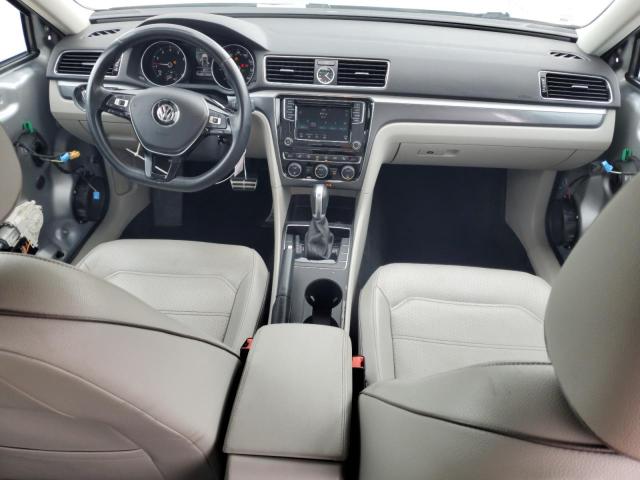 1VWDT7A36HC052606 - 2017 VOLKSWAGEN PASSAT R-LINE Արծաթագույն լուսանկար 8