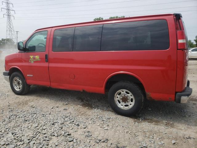 1GAHG35U551176032 - 2005 CHEVROLET EXPRESS G3 RED photo 2