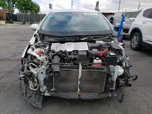 JTDKARFPXH3063518 - 2017 TOYOTA PRIUS PRIM 白色 照片 5