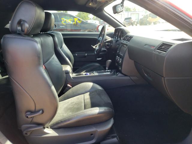 2B3CJ7DW1AH103718 - 2010 DODGE CHALLENGER SRT-8 RED photo 5