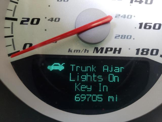 2B3CJ7DW1AH103718 - 2010 DODGE CHALLENGER SRT-8 RED photo 8