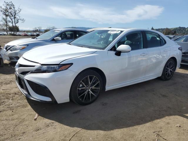 4T1S11AK2RU217532 - 2024 TOYOTA CAMRY SE NIGHT SHADE WHITE photo 1