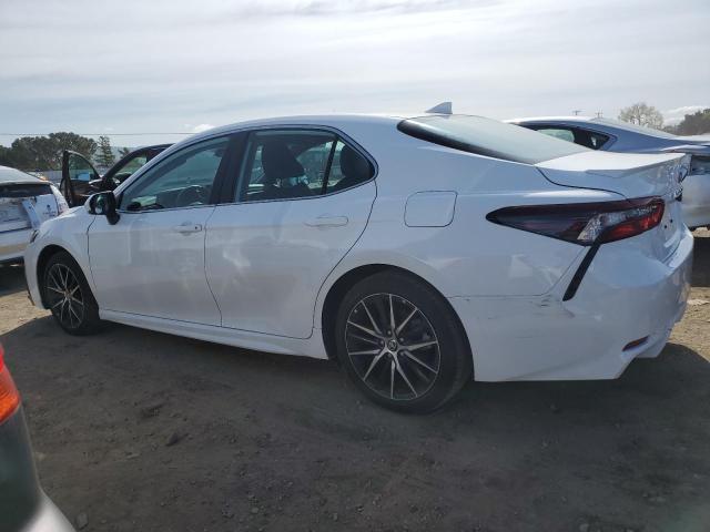 4T1S11AK2RU217532 - 2024 TOYOTA CAMRY SE NIGHT SHADE WHITE photo 2