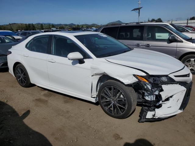 4T1S11AK2RU217532 - 2024 TOYOTA CAMRY SE NIGHT SHADE WHITE photo 4