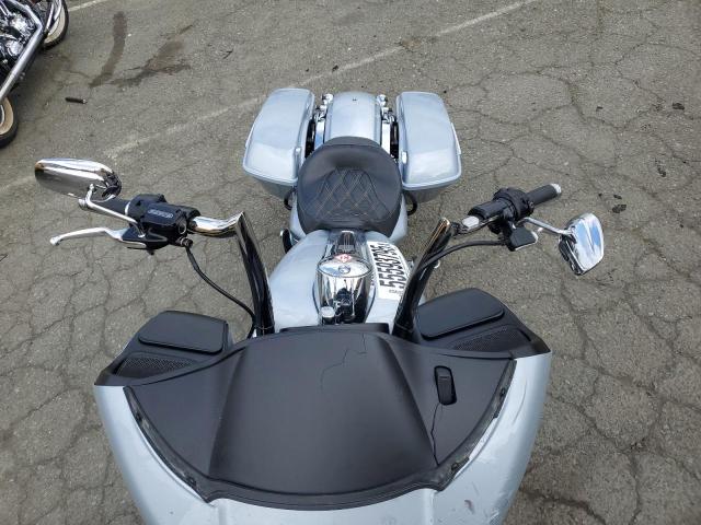 1HD1KHC21PB677064 - 2023 HARLEY-DAVIDSON FLTRX 银色 照片 5