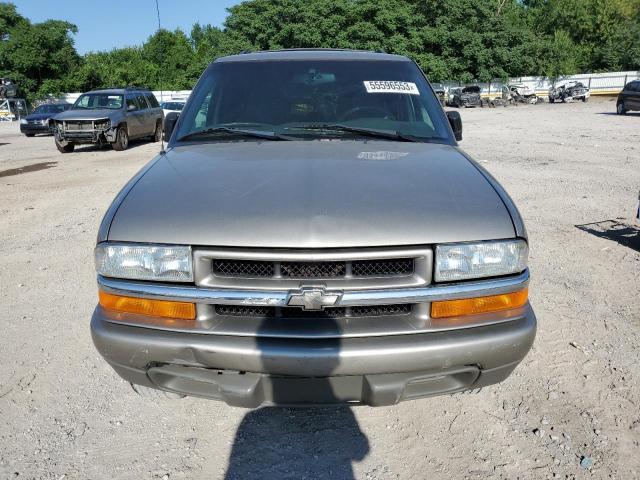 1GNCS13W22K175751 - 2002 CHEVROLET BLAZER TAN photo 5