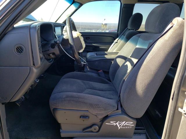 1GCHC29U24E346670 - 2004 CHEVROLET SILVERADO C2500 HEAVY DUTY CHARCOAL photo 7