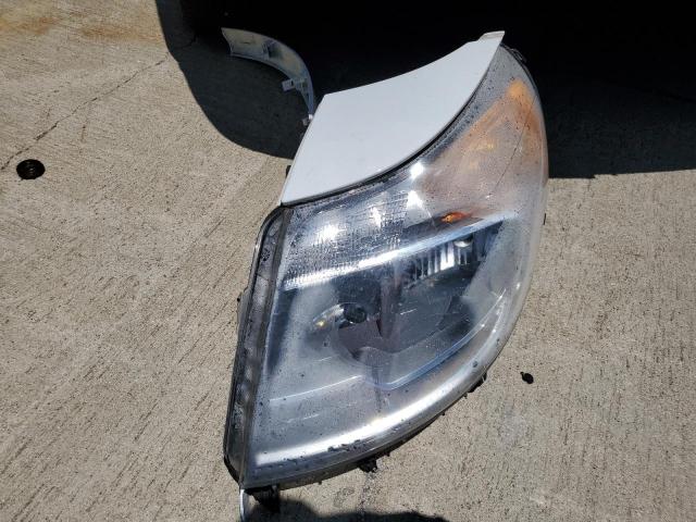 3C6TRVNG8JE100286 - 2018 RAM PROMASTER 1500 STANDARD WHITE photo 13