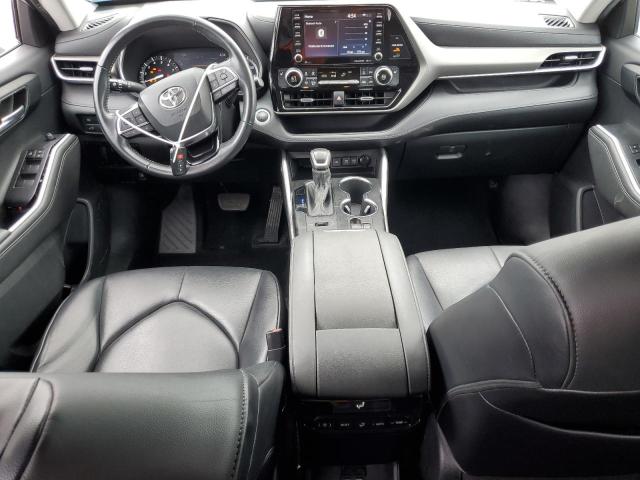 5TDGZRBH4MS541339 - 2021 TOYOTA HIGHLANDER XLE SILVER photo 8