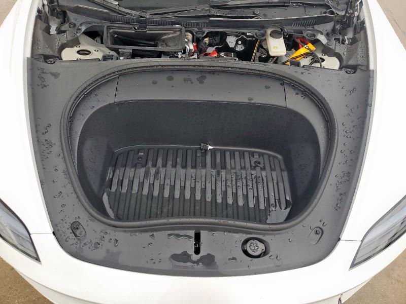 5YJ3E1EB1RF737639 - 2024 TESLA MODEL 3 白色 照片 11