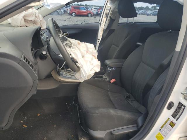 2T1BUEEXBC675033 - 2011 TOYOTA COROLLA BA WHITE photo 7