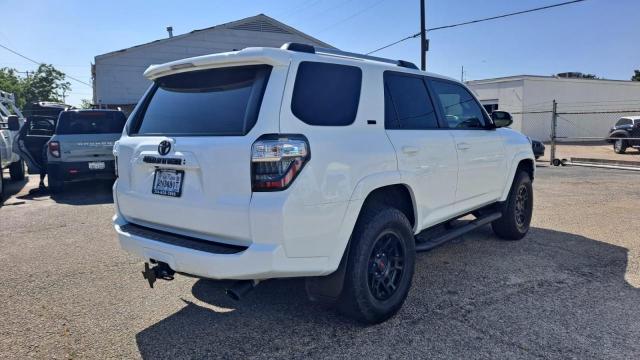 JTEFU5JR0M5229985 - 2021 TOYOTA 4RUNNER SR5 WHITE photo 4