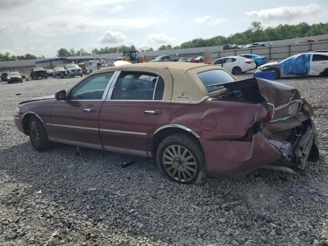 1LNHM81W54Y686970 - 2004 LINCOLN TOWN CAR EXECUTIVE Rot Foto 2