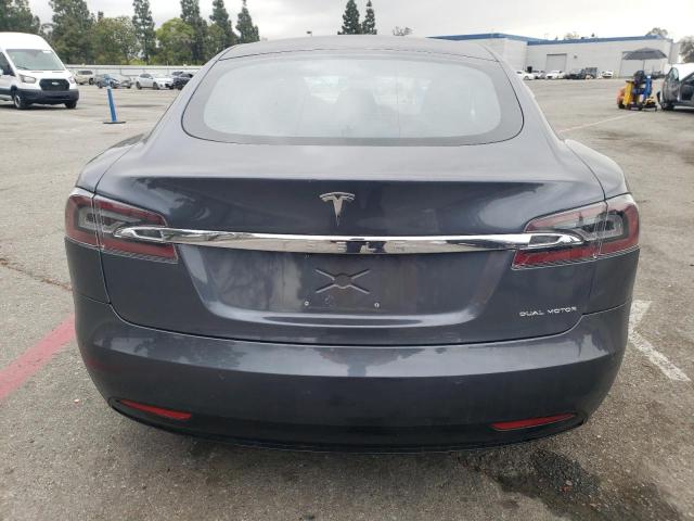 5YJSA1E21LF379912 - 2020 TESLA MODEL S 灰色 照片 6