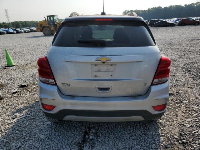 KL7CJLSB7KB785633 - 2019 CHEVROLET TRAX 1LT SILVER photo 6