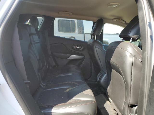 1C4PJMBX6JD619676 - 2018 JEEP CHEROKEE TRAILHAWK WHITE photo 11