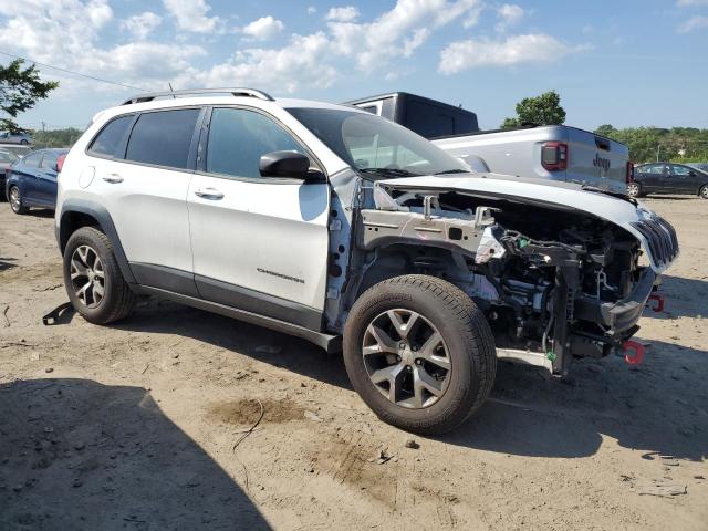 1C4PJMBX6JD619676 - 2018 JEEP CHEROKEE TRAILHAWK WHITE photo 4