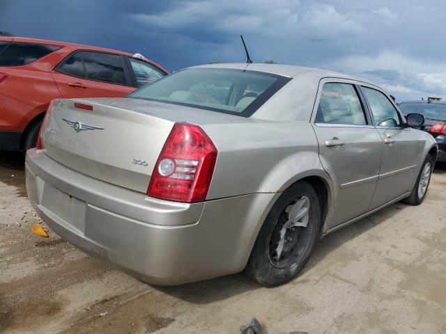 2C3KA43R88H165975 - 2008 CHRYSLER 300 LX GOLD photo 3