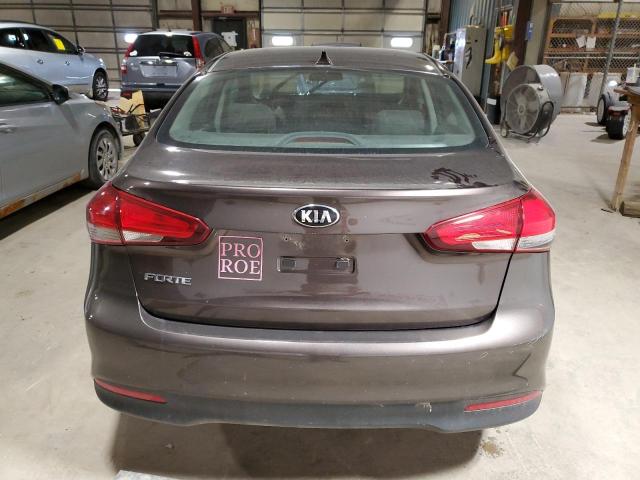 3KPFK4A78HE138136 - 2017 KIA FORTE LX BROWN photo 6