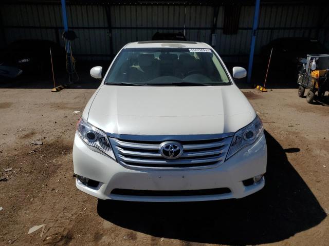 4T1BK3DB8BU424422 - 2011 TOYOTA AVALON BASE 白色 照片 5