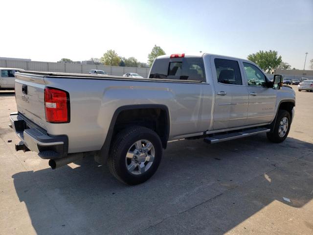 1GT42YEY9JF271761 - 2018 GMC SIERRA K3500 DENALI SILVER photo 3