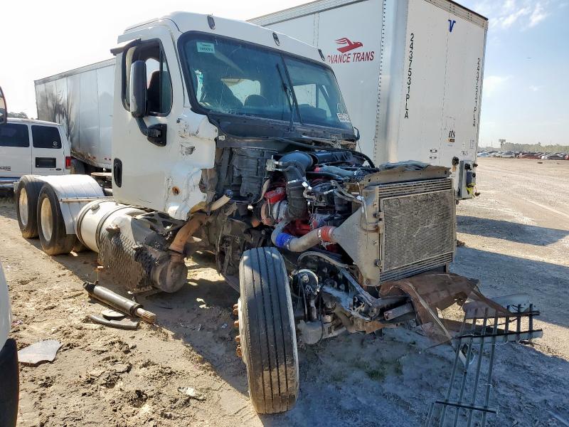 2014 FREIGHTLINER CASCADIA, 