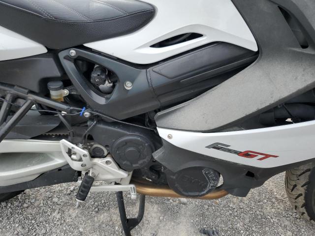 WB10B1302DZF86942 - 2013 BMW F800 GT WHITE photo 7